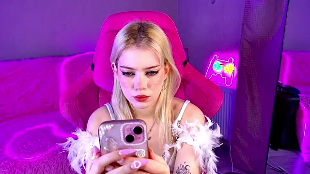 Shawty Blonde online show from March 3, 12:15 am