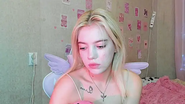 Shawty Blonde online show from September 15, 6:19 pm