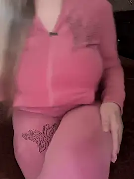 Snapshot of hayattt567 chatting on March 30, 7:20 am hayattt567 online show from March 30, 7:20 am