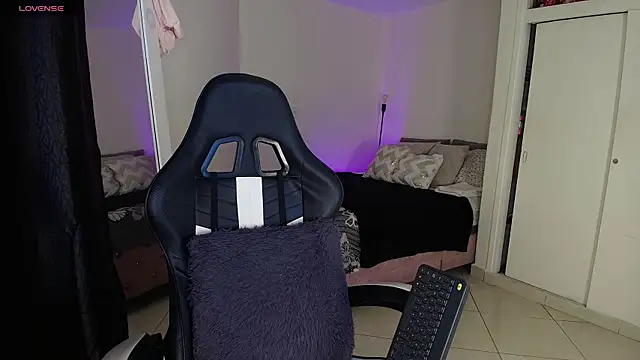 April Scarlett online show from May 22, 12:18 am