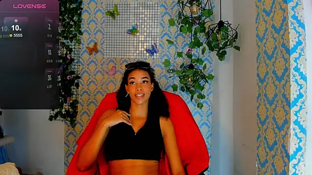 Snapshot of sasha_fox00 chatting on January 4, 9:20 pm sasha fox00 online show from January 4, 9:20 pm