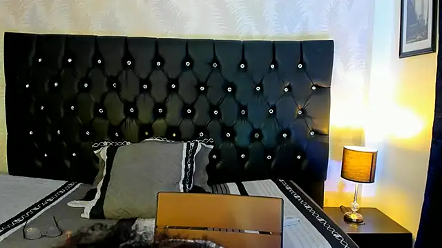 Snapshot of sasha_fox00 chatting on January 15, 8:48 pm sasha fox00 online show from January 15, 8:48 pm