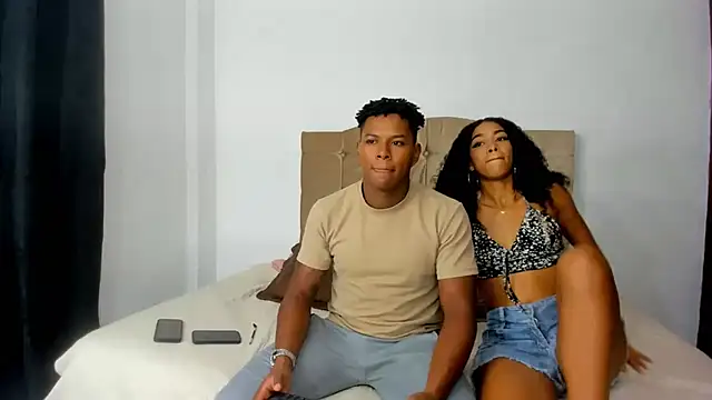 Snapshot of sasha_fox00 chatting on February 28, 5:04 am sasha fox00 online show from February 28, 5:04 am