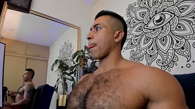 Snapshot of aaroncolombia chatting on October 6, 11:07 am aaroncolombia online show from October 6, 11:07 am