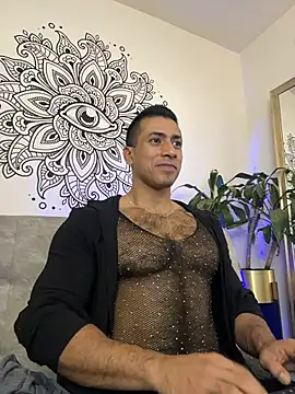 Snapshot of aaroncolombia chatting on October 31, 11:11 am aaroncolombia online show from October 31, 11:11 am