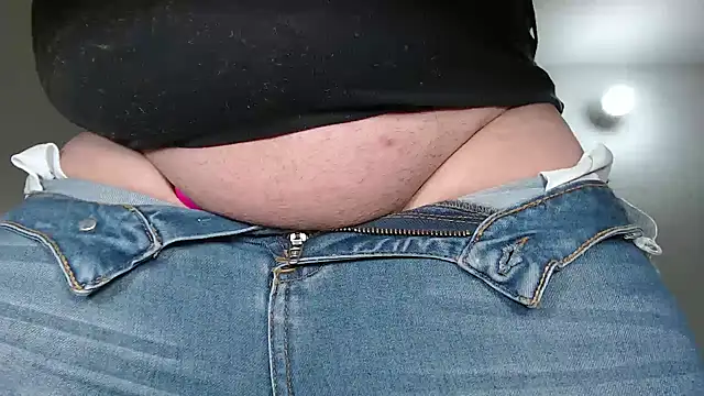 Snapshot of EmmyHorny_ chatting on January 18, 4:16 am EmmyHorny online show from January 18, 4:16 am