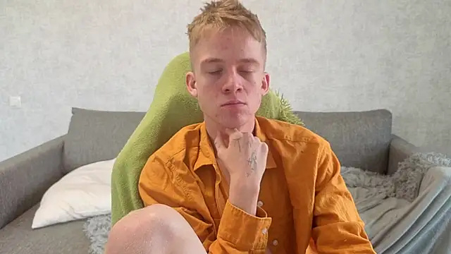 Snapshot of sweetserenity5 chatting on November 17, 6:41 am sweetserenity5 online show from November 17, 6:41 am