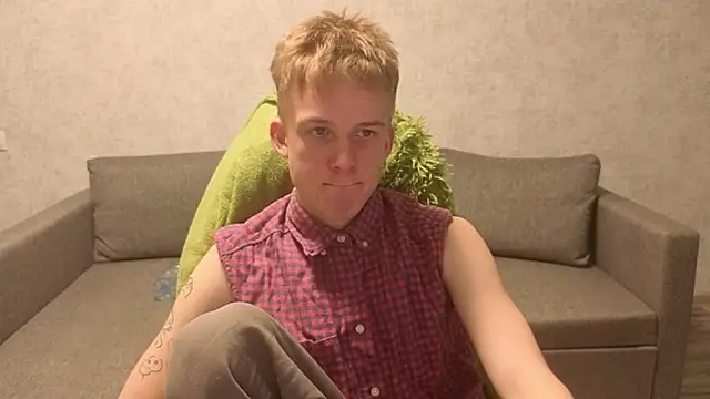 Snapshot of sweetserenity5 chatting on December 1, 5:07 pm sweetserenity5 online show from December 1, 5:07 pm