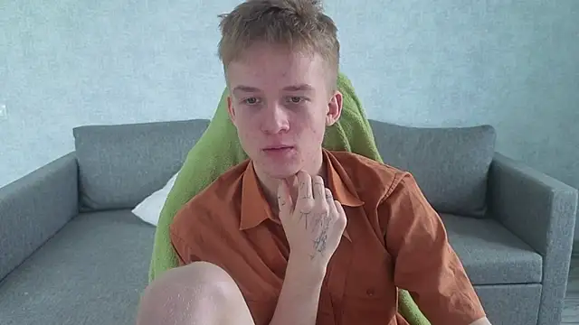 Snapshot of sweetserenity5 chatting on December 3, 6:54 am sweetserenity5 online show from December 3, 6:54 am