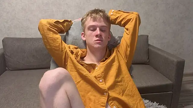 Snapshot of sweetserenity5 chatting on December 17, 9:48 am sweetserenity5 online show from December 17, 9:48 am