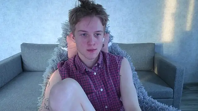 Snapshot of sweetserenity5 chatting on January 19, 9:46 am sweetserenity5 online show from January 19, 9:46 am