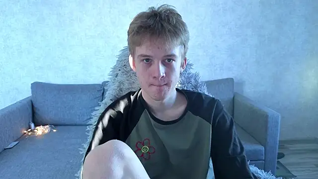 Snapshot of sweetserenity5 chatting on February 4, 9:04 am sweetserenity5 online show from February 4, 9:04 am