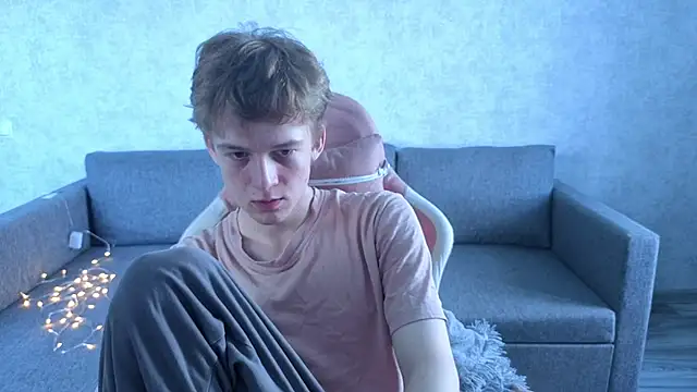 Snapshot of sweetserenity5 chatting on March 9, 5:33 am sweetserenity5 online show from March 9, 5:33 am