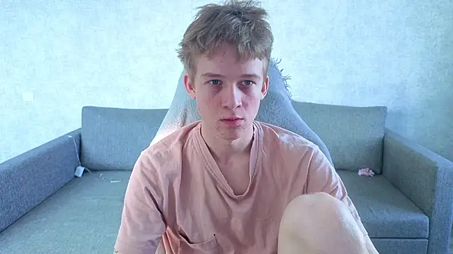 Snapshot of sweetserenity5 chatting on March 21, 9:14 am sweetserenity5 online show from March 21, 9:14 am