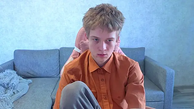 Snapshot of sweetserenity5 chatting on March 24, 8:41 am sweetserenity5 online show from March 24, 8:41 am