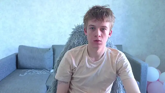 Snapshot of sweetserenity5 chatting on April 9, 6:02 am sweetserenity5 online show from April 9, 6:02 am