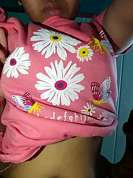 Snapshot of hotbaby_5 chatting on April 2, 1:03 am hotbaby 5 online show from April 2, 1:03 am