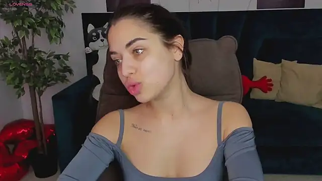 CharleneWoods online show from February 8, 4:36 am