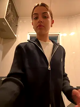 Snapshot of CharleneWoods chatting on October 9, 4:54 am CharleneWoods online show from October 9, 4:54 am