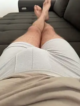 Snapshot of w12er chatting on March 15, 12:22 pm w12er online show from March 15, 12:22 pm