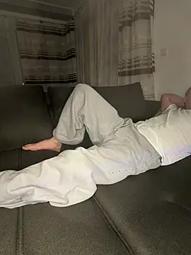 Snapshot of w12er chatting on March 20, 6:46 pm w12er online show from March 20, 6:46 pm