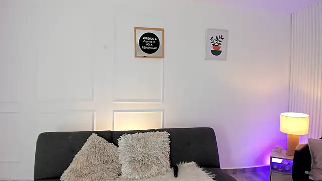 viooletaa online show from January 9, 6:53 pm