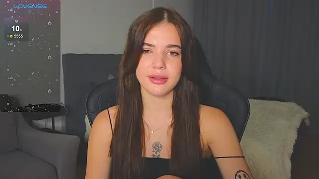 Snapshot of adrianawow1 chatting on October 7, 3:04 am adrianawow1 online show from October 7, 3:04 am