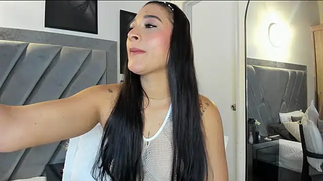 Snapshot of nataliee_foster chatting on September 22, 10:17 am nataliee foster online show from September 22, 10:17 am