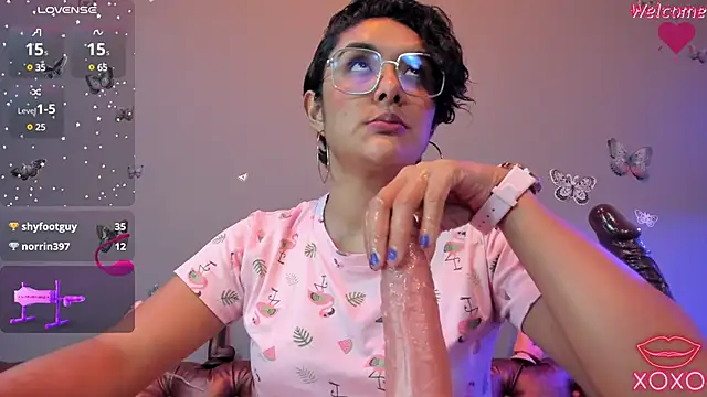 Kaira mosse online show from January 11, 2:15 pm