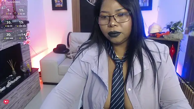 Snapshot of Keilathompson chatting on April 17, 10:40 am Keilathompson online show from April 17, 10:40 am