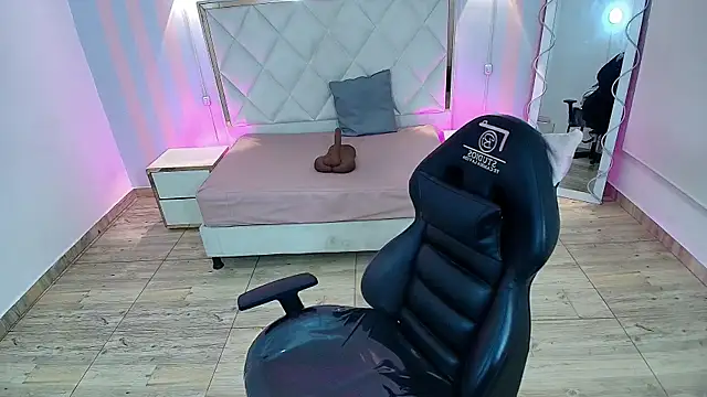 Snapshot of Brendda_tay chatting on September 11, 3:06 am Brendda tay online show from September 11, 3:06 am