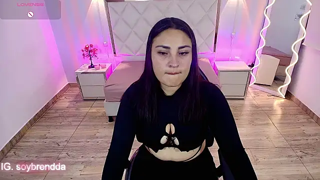 Brendda tay online show from February 5, 3:22 am