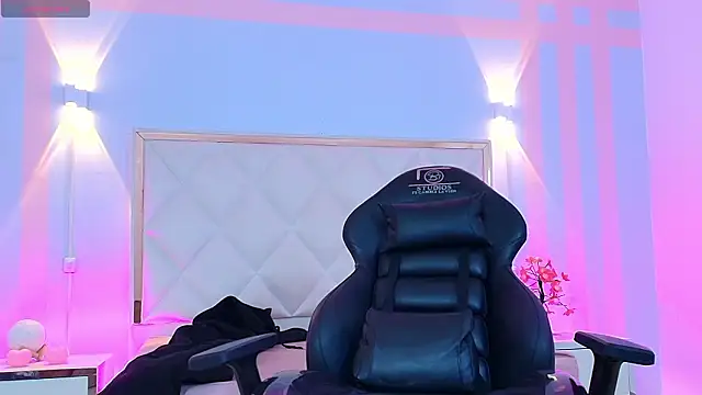 Brendda tay online show from February 24, 3:04 am