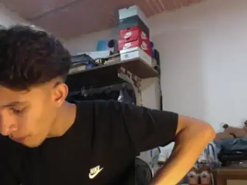 Snapshot of ferchitibellako chatting on December 23, 9:29 pm ferchitibellako online show from December 23, 9:29 pm