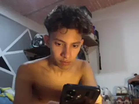 Snapshot of ferchitibellako chatting on December 29, 3:54 am ferchitibellako online show from December 29, 3:54 am