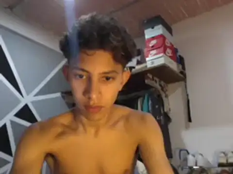 Snapshot of ferchitibellako chatting on December 31, 1:26 am ferchitibellako online show from December 31, 1:26 am