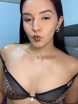 Melanyprada online show from May 10, 9:36 am