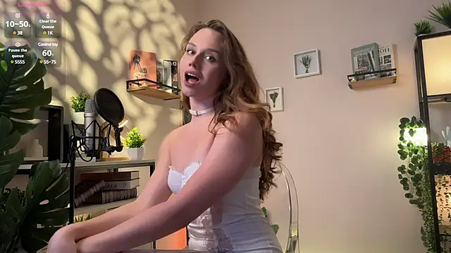 Julie Rhodes online show from December 2, 4:20 pm