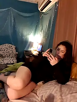 CoelhinhaGostosa online show from December 10, 1:11 am