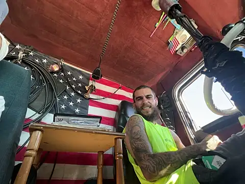 Snapshot of XMeF10 chatting on September 18, 8:00 pm XMeF10 online show from September 18, 8:00 pm