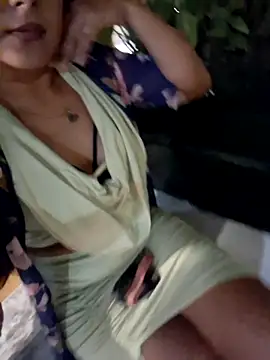 yarely9 online show from May 16, 3:36 am