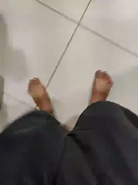 Snapshot of Akhil3290 chatting on December 8, 4:35 am Akhil3290 online show from December 8, 4:35 am