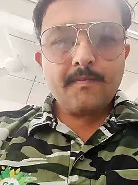 Snapshot of Akhil3290 chatting on January 18, 6:34 am Akhil3290 online show from January 18, 6:34 am