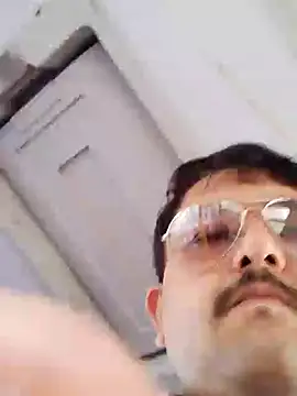 Snapshot of Akhil3290 chatting on January 22, 11:34 am Akhil3290 online show from January 22, 11:34 am