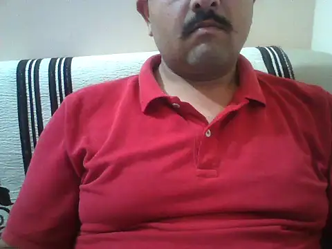 Snapshot of Akhil3290 chatting on April 6, 5:36 pm Akhil3290 online show from April 6, 5:36 pm