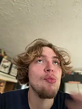 MrFantasyLover online show from July 3, 7:53 pm