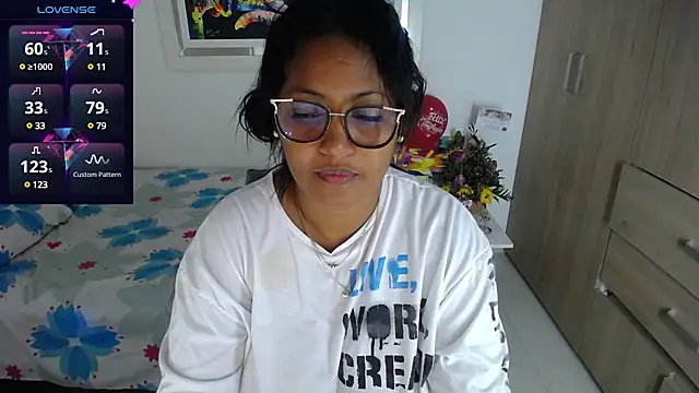 Snapshot of miajoseph_ chatting on February 17, 3:47 am miajoseph online show from February 17, 3:47 am