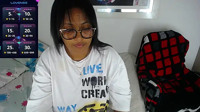 Snapshot of miajoseph_ chatting on March 1, 5:09 am miajoseph online show from March 1, 5:09 am