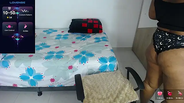 Snapshot of miajoseph_ chatting on September 22, 4:25 am miajoseph online show from September 22, 4:25 am