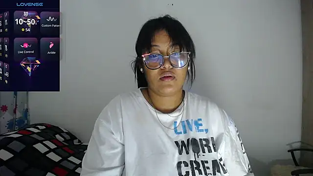 Snapshot of miajoseph_ chatting on October 27, 2:26 am miajoseph online show from October 27, 2:26 am